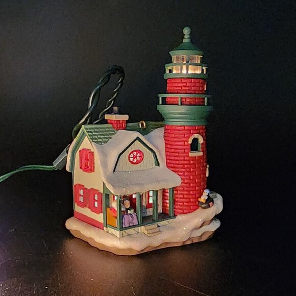 Hallmark Keepsake Lighthouse Greetings Ornament 2008 Magic Series - Picture 8 of 8